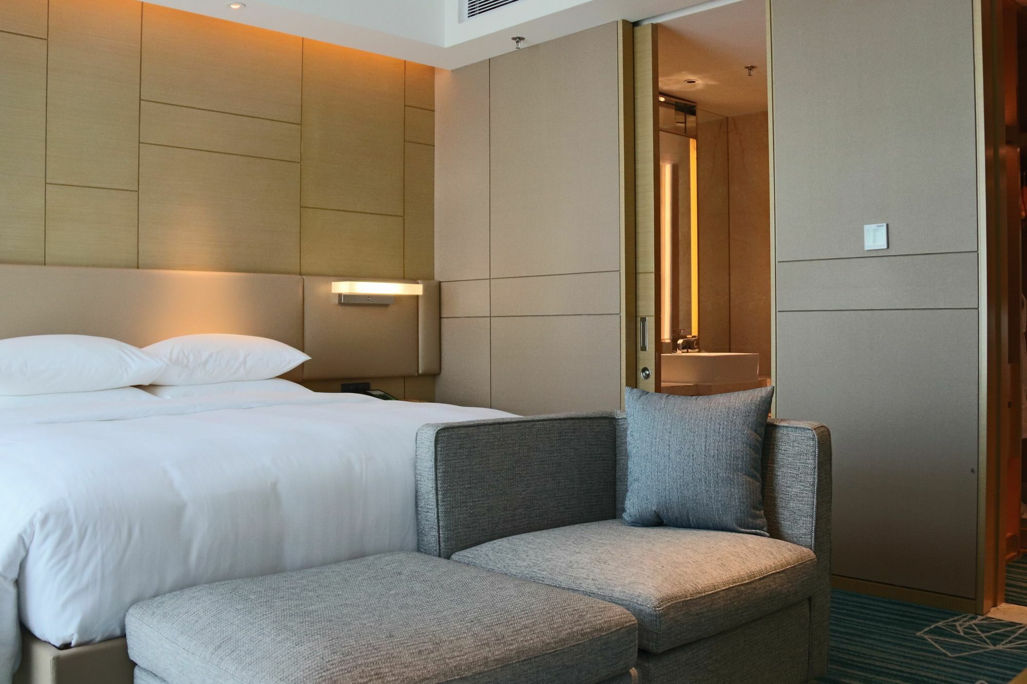 Courtyard By Marriott Shunde Longjiang, Near Furniture Fair Ξενοδοχείο Εξωτερικό φωτογραφία